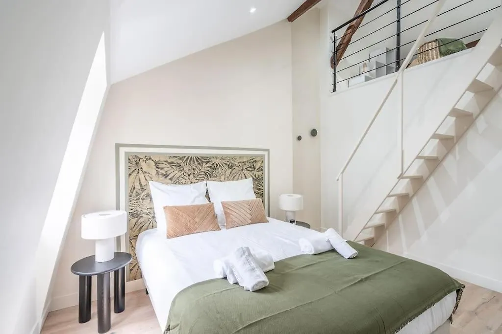 5#Two Bedrooms#Champs Elysees#Arc De Triomphe#Ac Paris 0*,  France